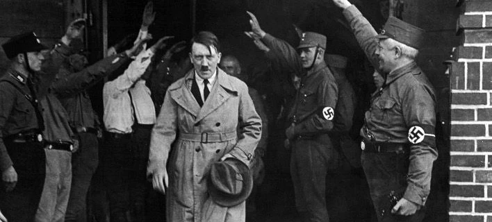 Ο Χίτλερ ήταν «αμφισεξουαλικός» με «σαδομαζοχιστική φύση» – Τι αποκαλύπτει απόρρητη αμερικανική έκθεση